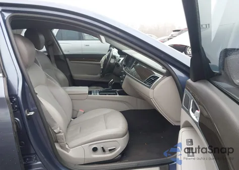 2015 Hyundai Genesis 3.8 z USA, uszkodzony, nr VIN KMHGN4JE6FU102823